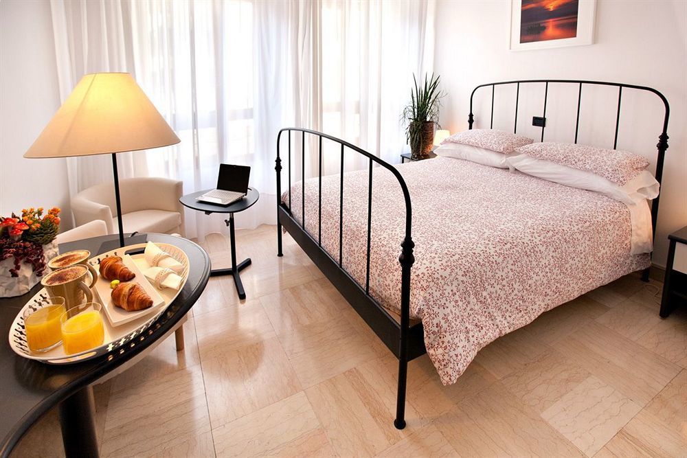Hotel Provenza Ventimiglia Eksteriør bilde